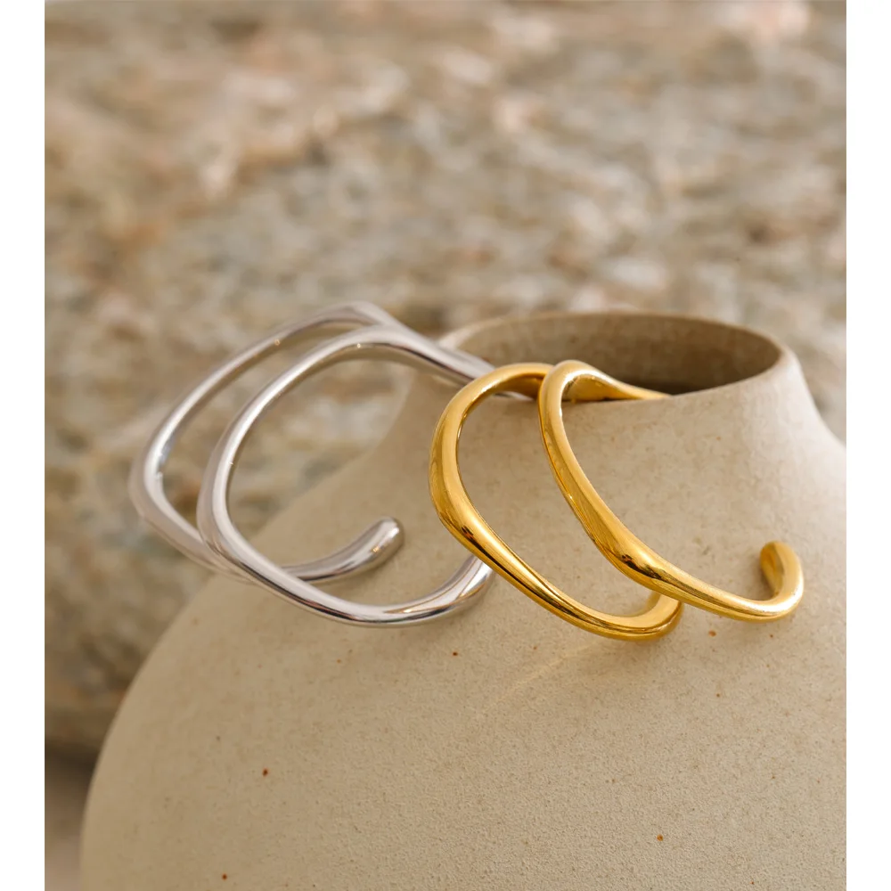 Yhpup Waterproof Minimalist Stainless Steel C-Shape Huggie Earrings