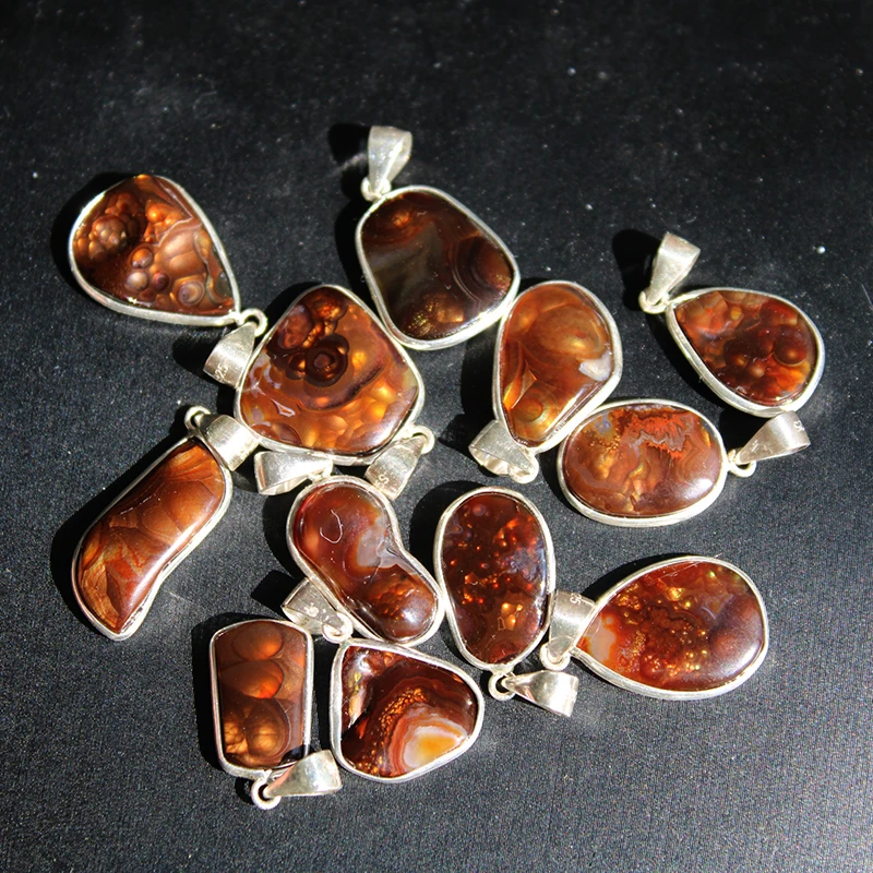 Unit One Piece 925 Silver Buckle With Creative Natural Mexico Fire Agate Crystal Healing Random Shape Pendant Fashion For Gift 6