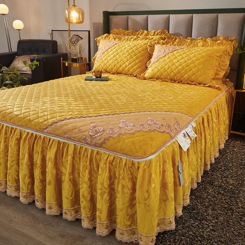 

2023 Best Plush Velvet Bedspread On The Bed Detachable Bed Skirt Three Piece Set Cover Cotton Flat Fitted Sheet Winter Thickened
