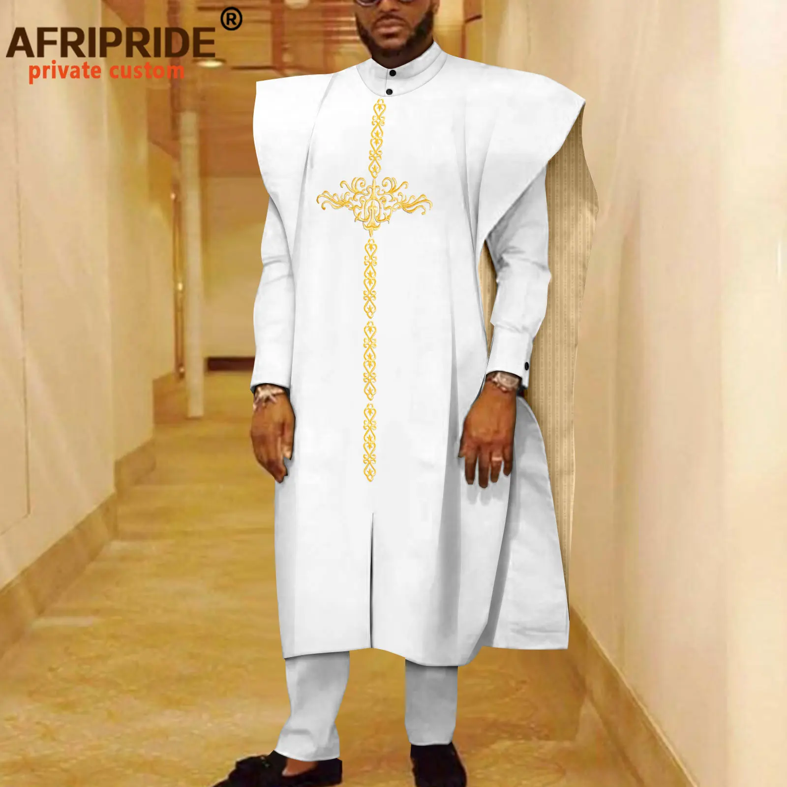 African Clothes for Men Embroidery Agbada Robe Shirts and Pants Set Dashiki Outfits Traditional Attire for Wedding A2316030