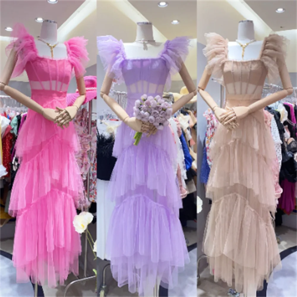 

Женское летнее платье без бретелек