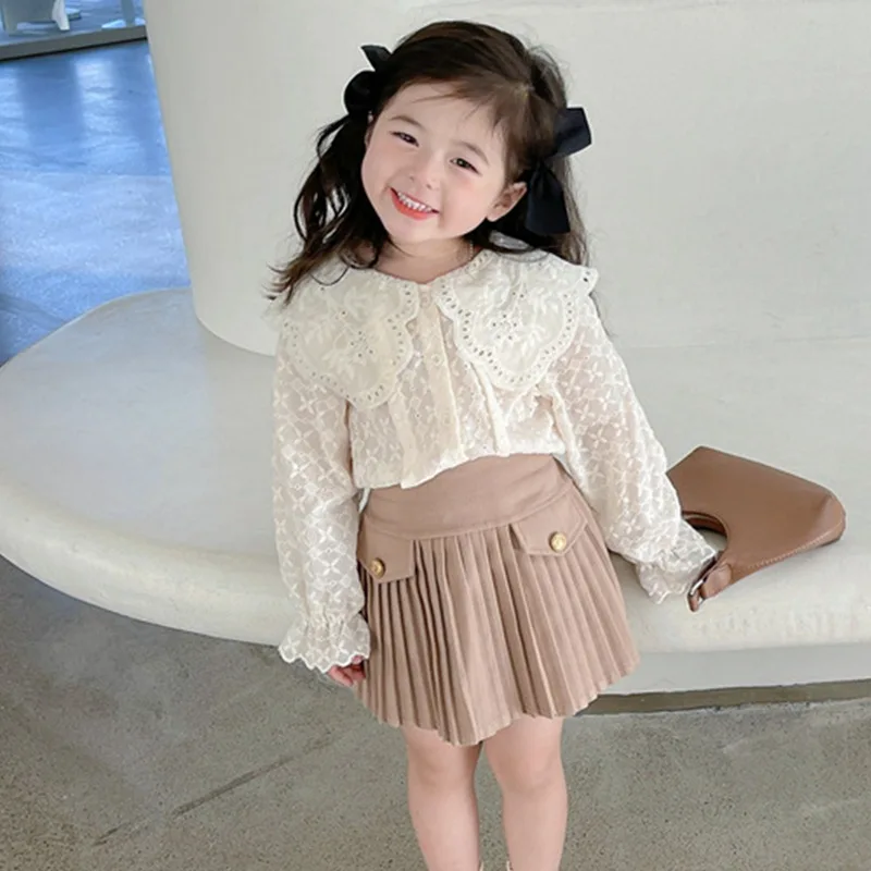 

Korean Style Children's Clothing 2023 Spring New Children's Lace Ruffle Collar Shirt Girls' Pleated Skirt Two-Piece Suit Fashion