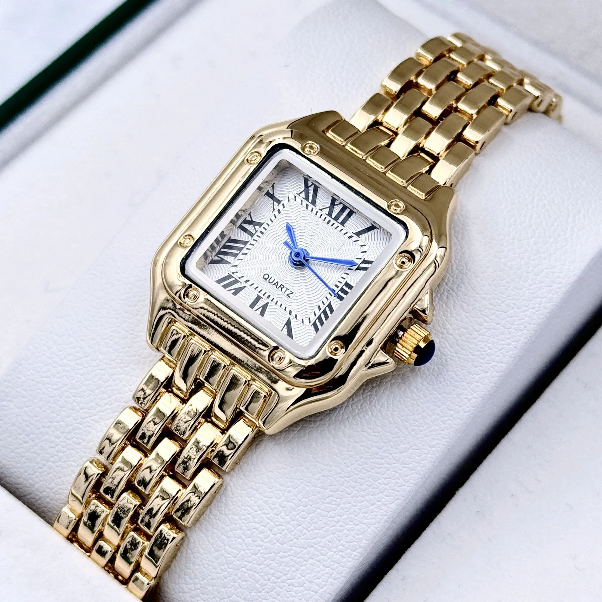 MAYZHISU Women's Fashion Square Watches Gold Alloy Strap Luxury Ladies Quartz Wristwatches Qualities Female Roman Scale Clock 5