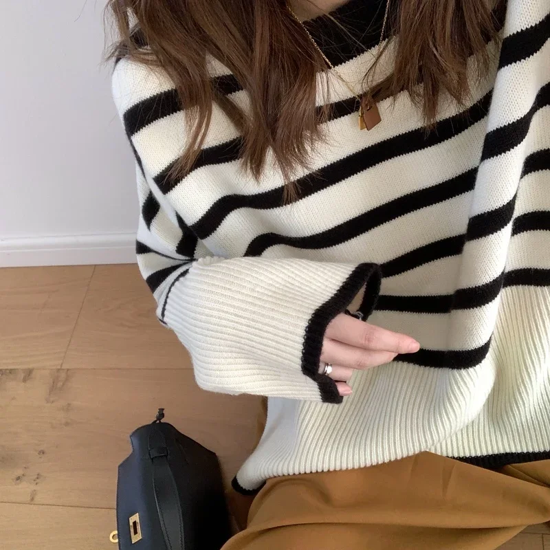 Striped Knitted Sweater Women's Autumn and Winter New Retro Wear Soft Waxy Round Neck Pullover Loose Long-sleeved Sweater