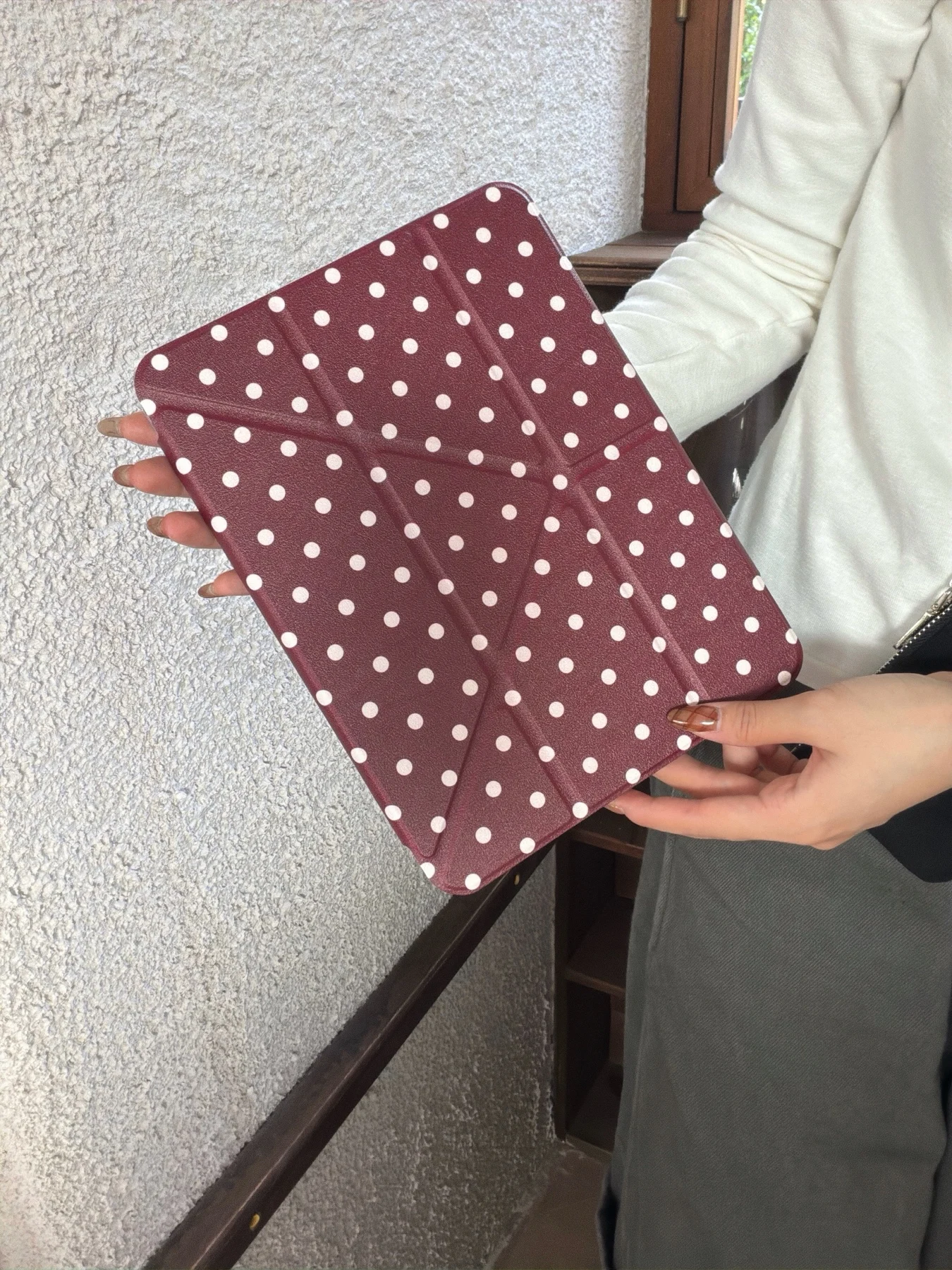 Korean INS Polka Dots Minimalist Tablet Case - Stylish and Modern Design