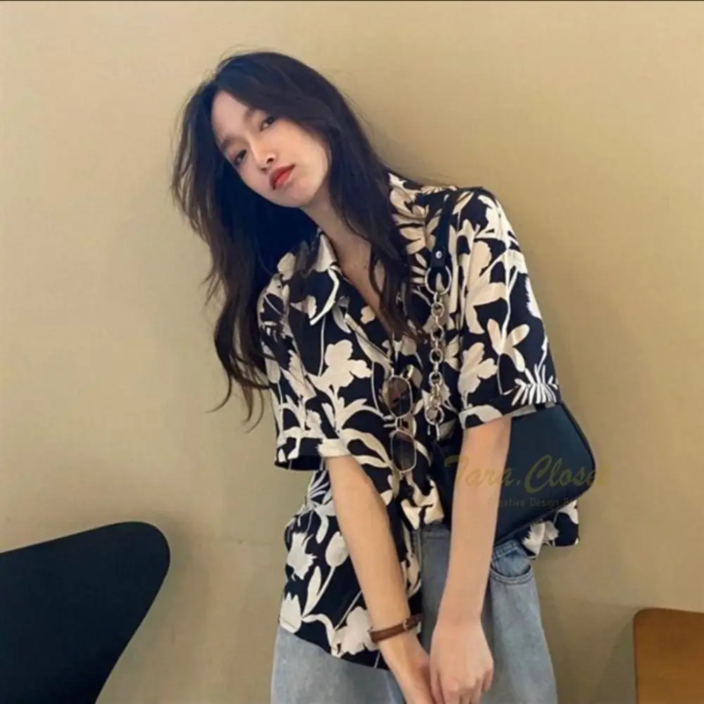 

Turn-down Collar Flower Blouse Casual Spring Summer Button Up Hawaii Shirt Vacation Half Sleeve Shirt Travel