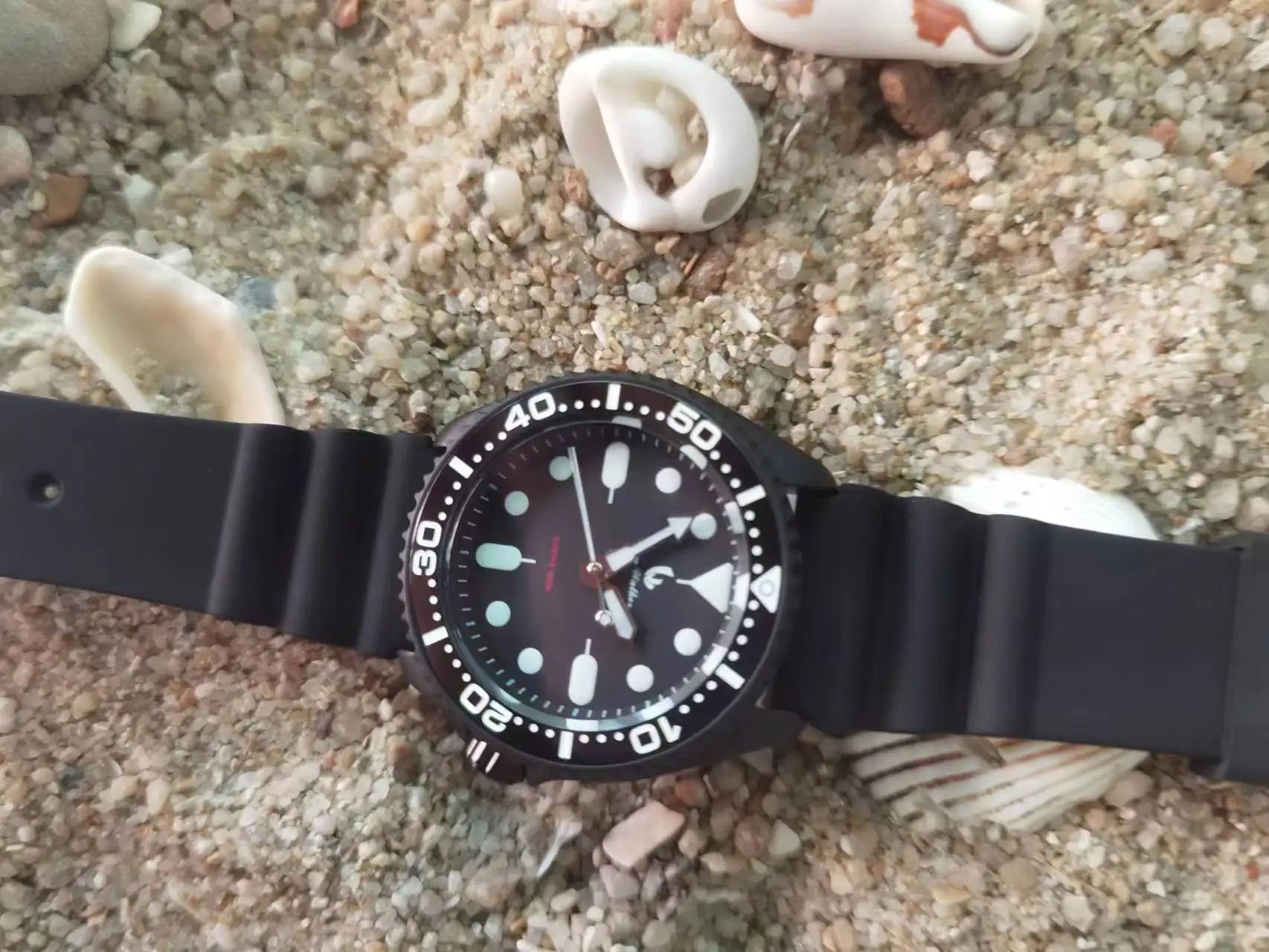 300M Diver's Watch With Helium Release Valve And Super BGW9 Luminous Stainless Steel Case Ceramic Bezel Sapphire Crystal