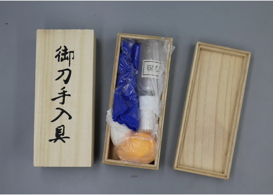 Description Picture 4 of itemJapanese Samurai Katana Maintenance Kit Cleaning 5 Tools Set Storage Wooden Case And Sword Cloth With Brass Hammer Without Oil