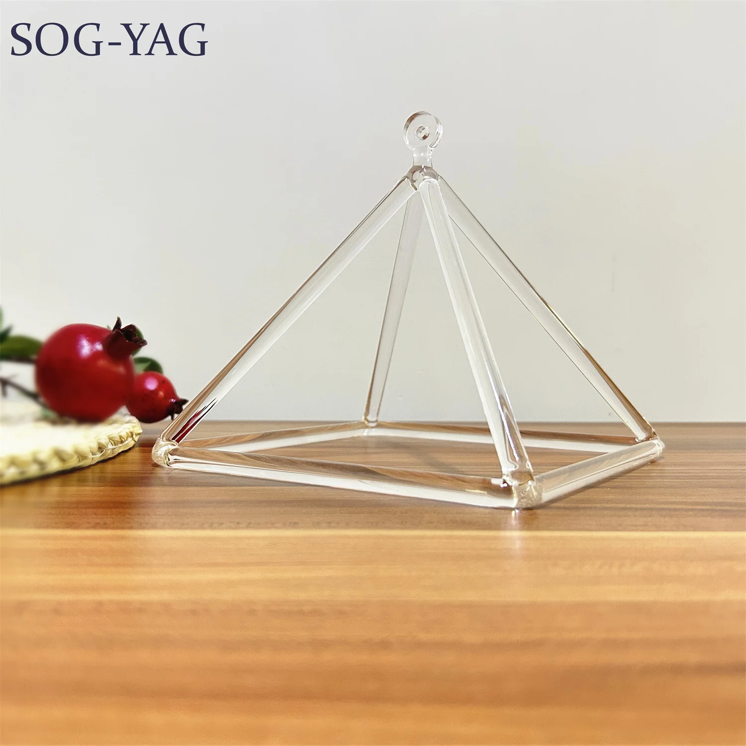 

SOG-YAG 3 Inch/ 4 Inch Small Size Quartz Clear Crystal Singing Pyramid for Sound Healing Yoga Releax with Free Mallet