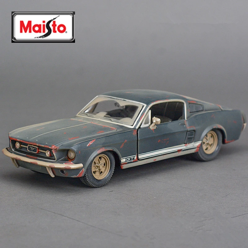 Maisto 1:24 1967 Ford Mustang Gt Make Old Rust Car Model Simulazione Diecast Metal Toy Sports Car Model Collection Regalo Per Bambini