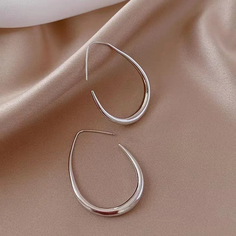 Exaggerated Silver Color Oval Stud Earrings for Women Irregular Line Earring Party Jewelry Accessories