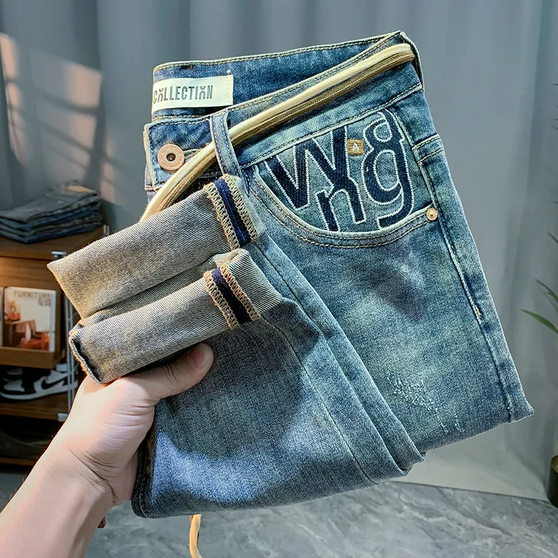 Рисунок 2 - Джинсы мужские потертые в стиле ретро