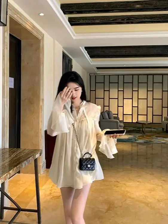 2026년 여름 여성용 쉬폰 셔츠 레이스 벨 슬리브 가벼운 페어리 분위기 자외선 차단 탑 우아한 얇은 셔츠 휴가 스타일