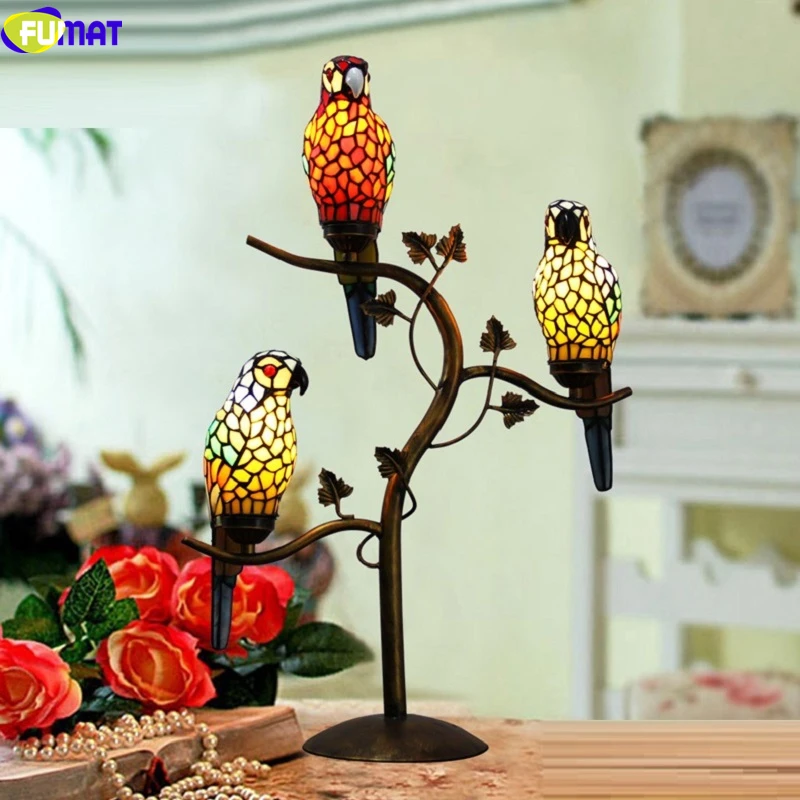 

Tiffany Retro Table Lamp Stained Glass Parrot Desk Lamp Study Villa Decor Light Bedside LED Night Light Christmas Parrot Light