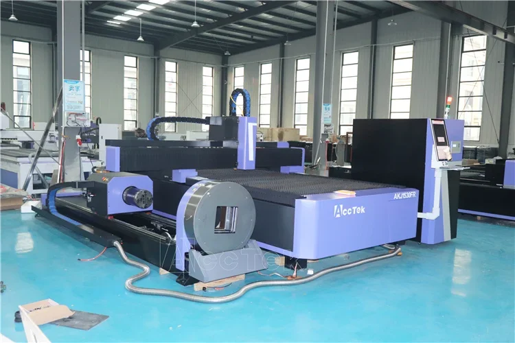 

China Factory Price 1000w 1500W 3000W Stainless Steel Metal Pipe Tube Cnc Fiber Laser Cutting Machine