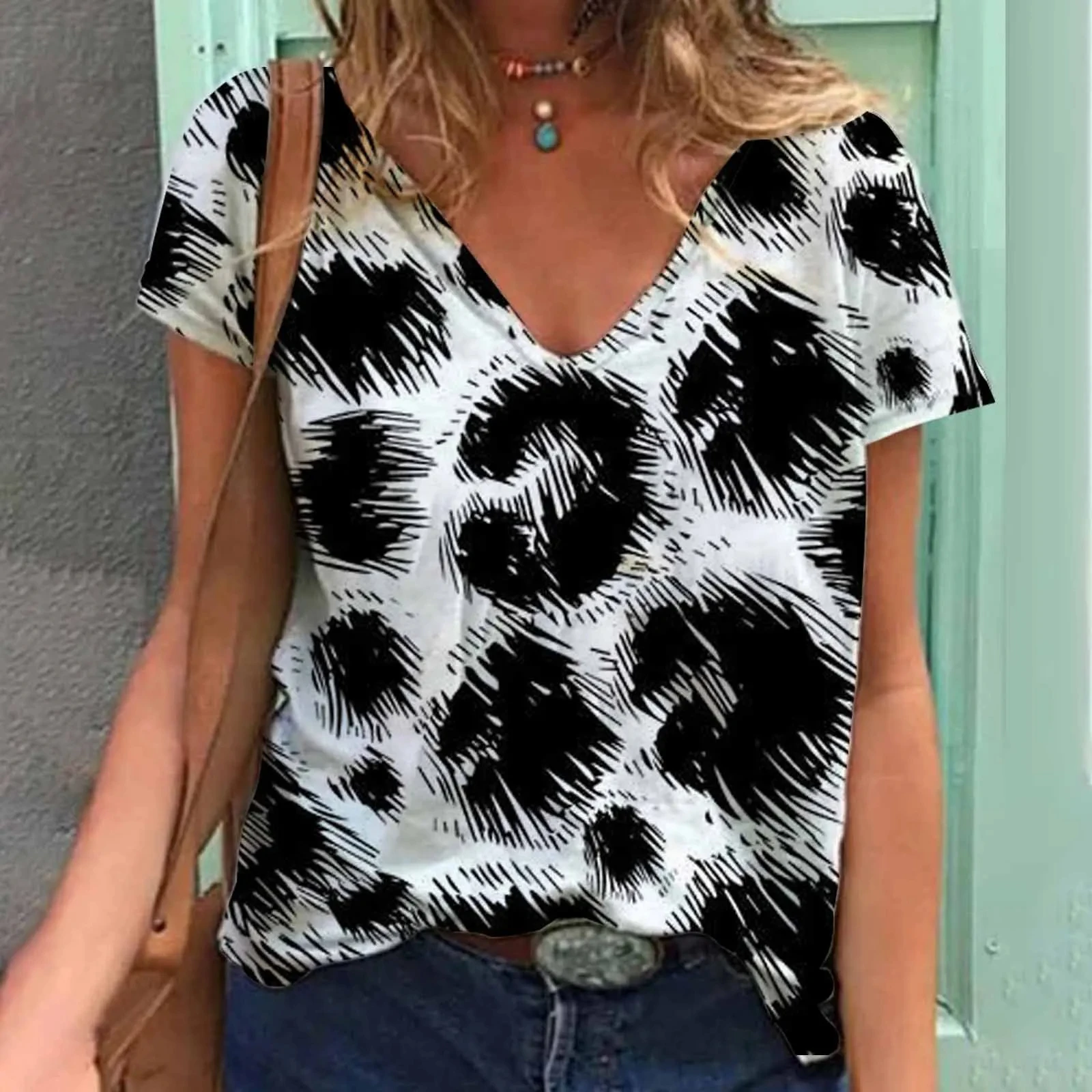 Tシャツ・カットソー Face Painted Front Velvet Top Urban Outfitters | Tops | New Uo Blink 82 Tshirt Dress Lxl