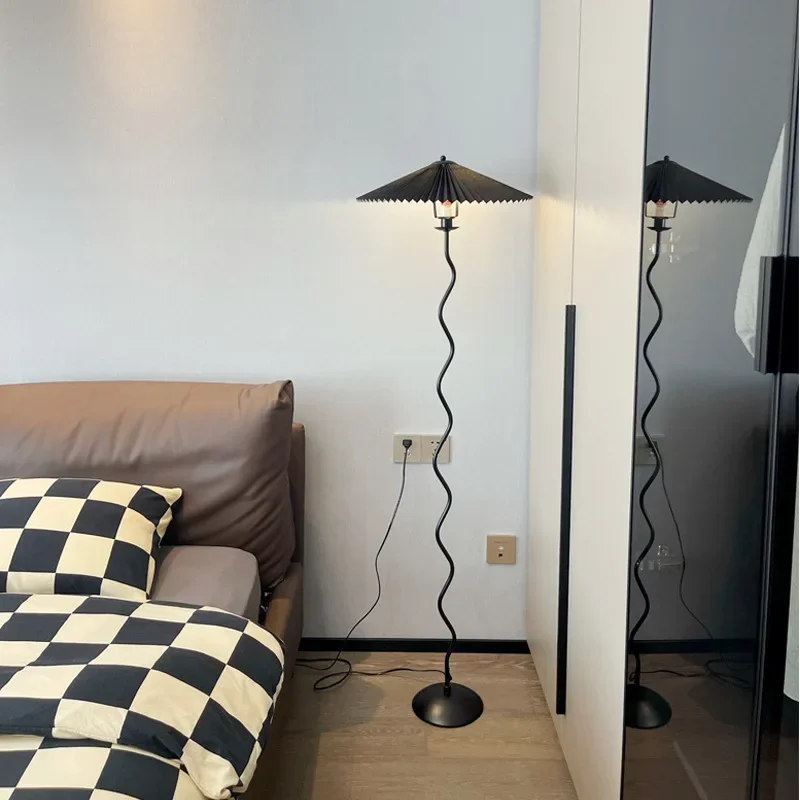 Squiggle Table/Floor Lamp