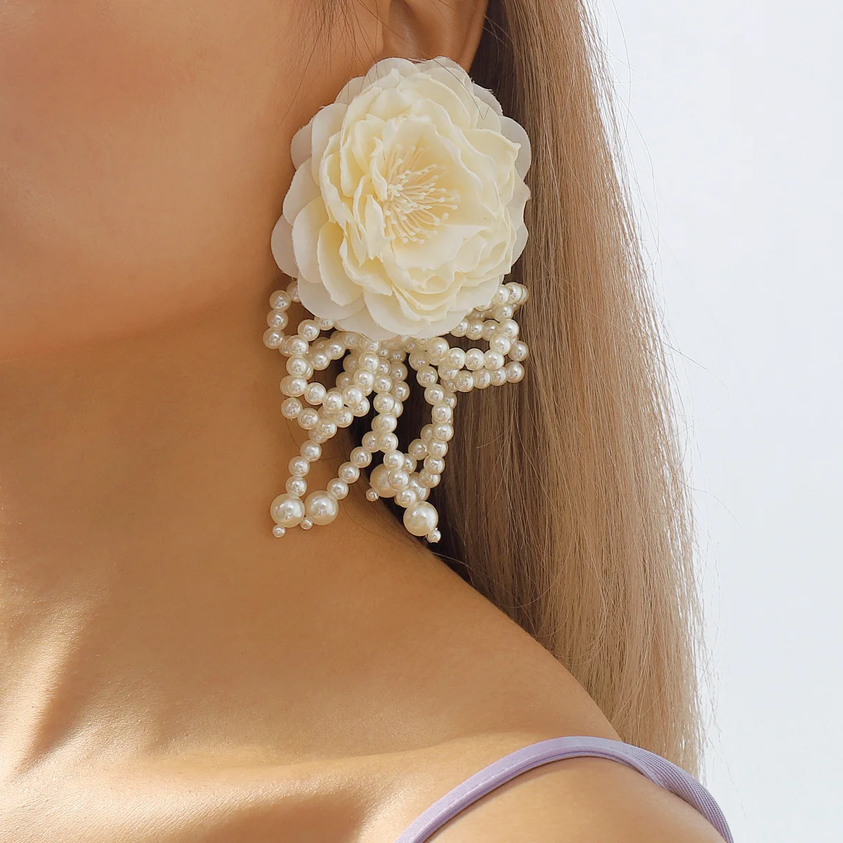

Fashion Cute Fabric Flower Earrings for Women Creative Pearl Statement Drop Earring New Elegant Style Hanging Jewelry Gifts