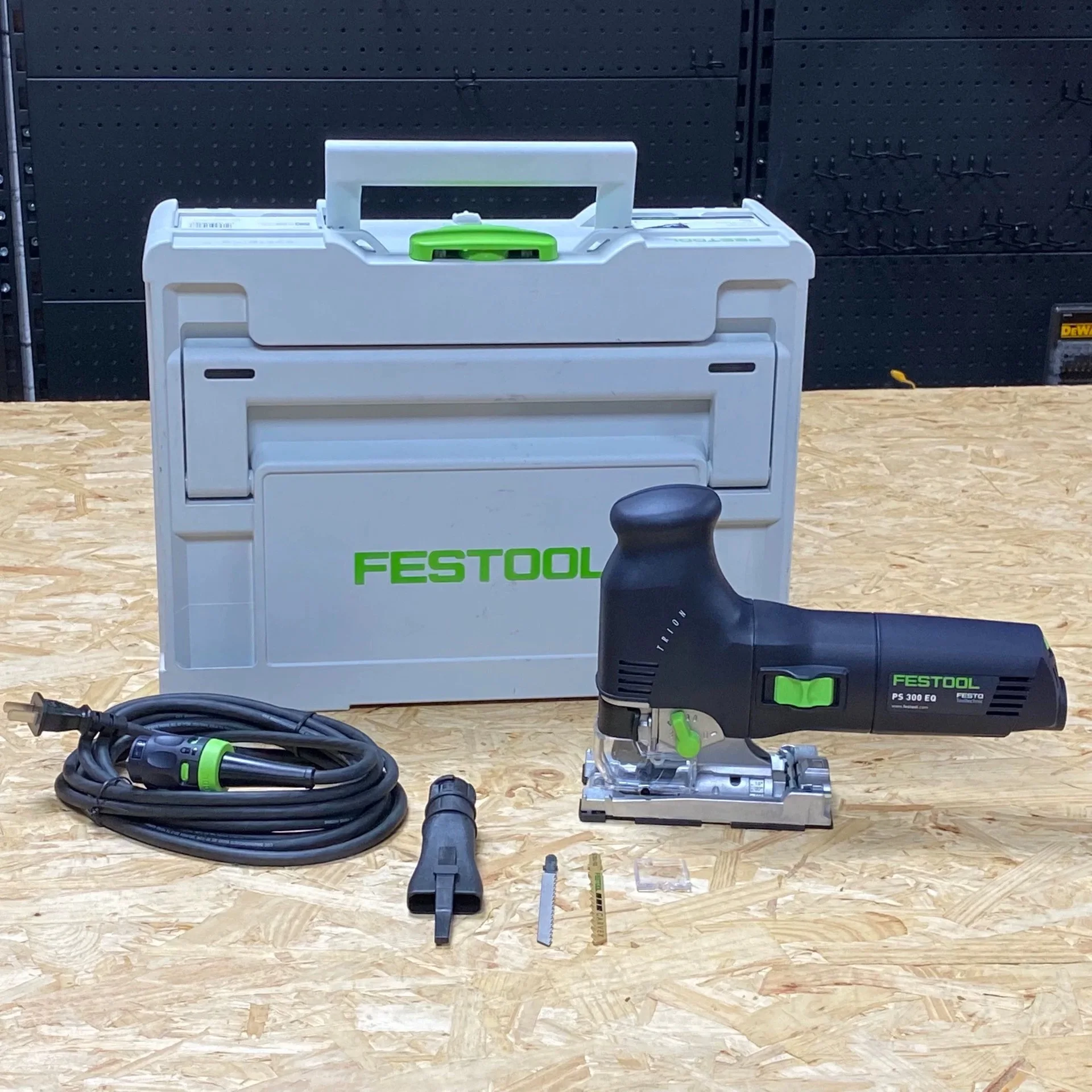 Festool pendulum stitch saw PS 300 EQ-Plus TRION in Systainer 576041 wired Machine and toolbox