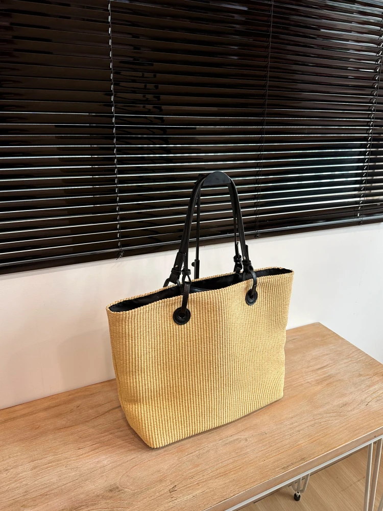 New Style Straw Woven Color Block Patchwork Basket Large Capacity Handwoven Women's Fashion Beach Vacation Bag