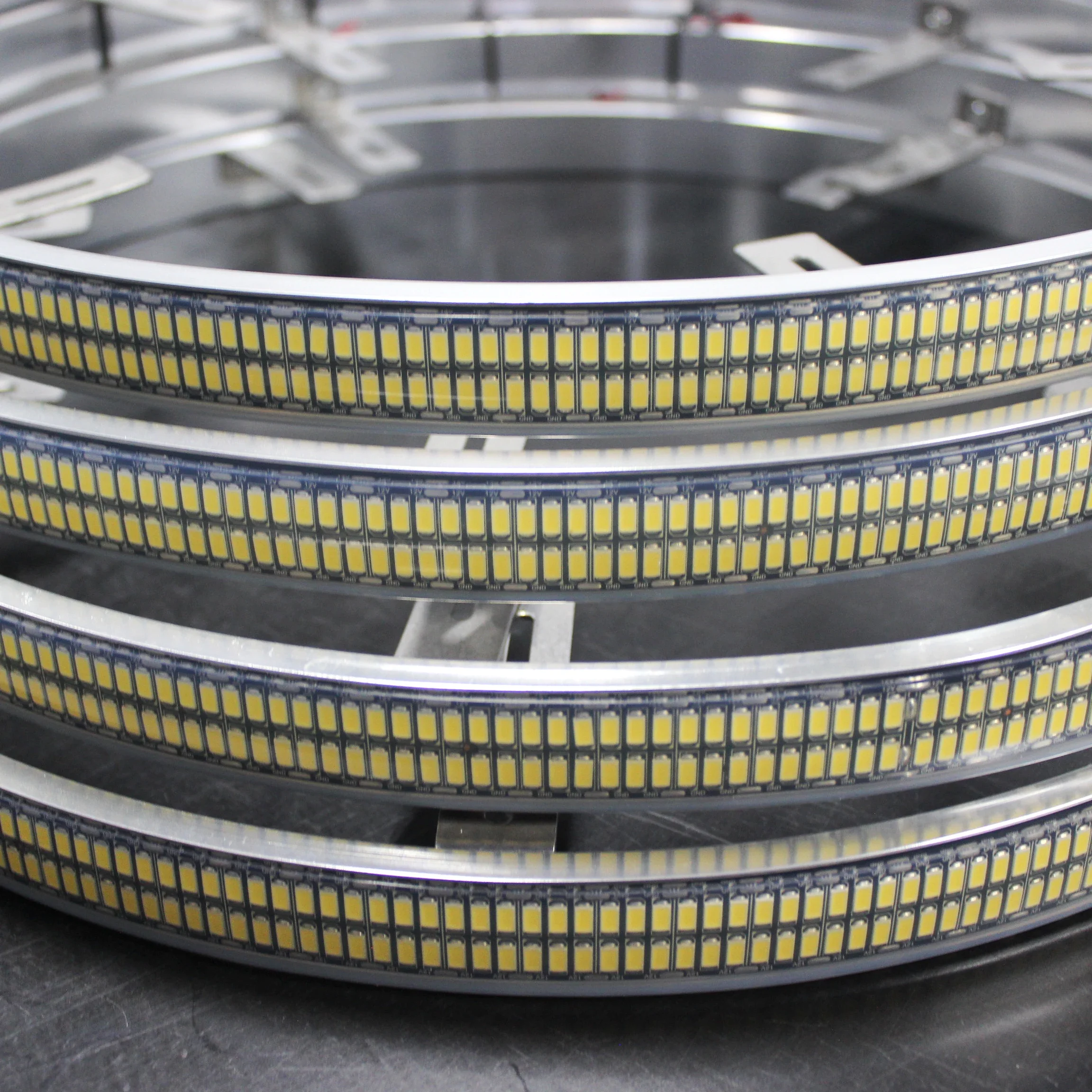 

17 inch double row Ultra high intensity Led Light Strip white Wheel Ring Light Kit for Universal Cars