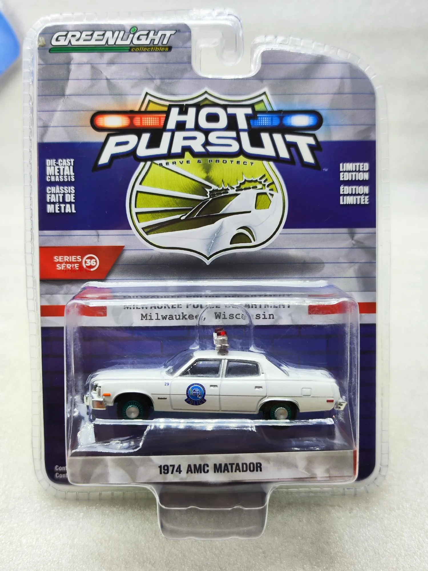 1: 64 1974 Amc Matador Heat Trace Season 36 Milwaukee Police Car Green Edition Collezione Di Modelli Di Auto