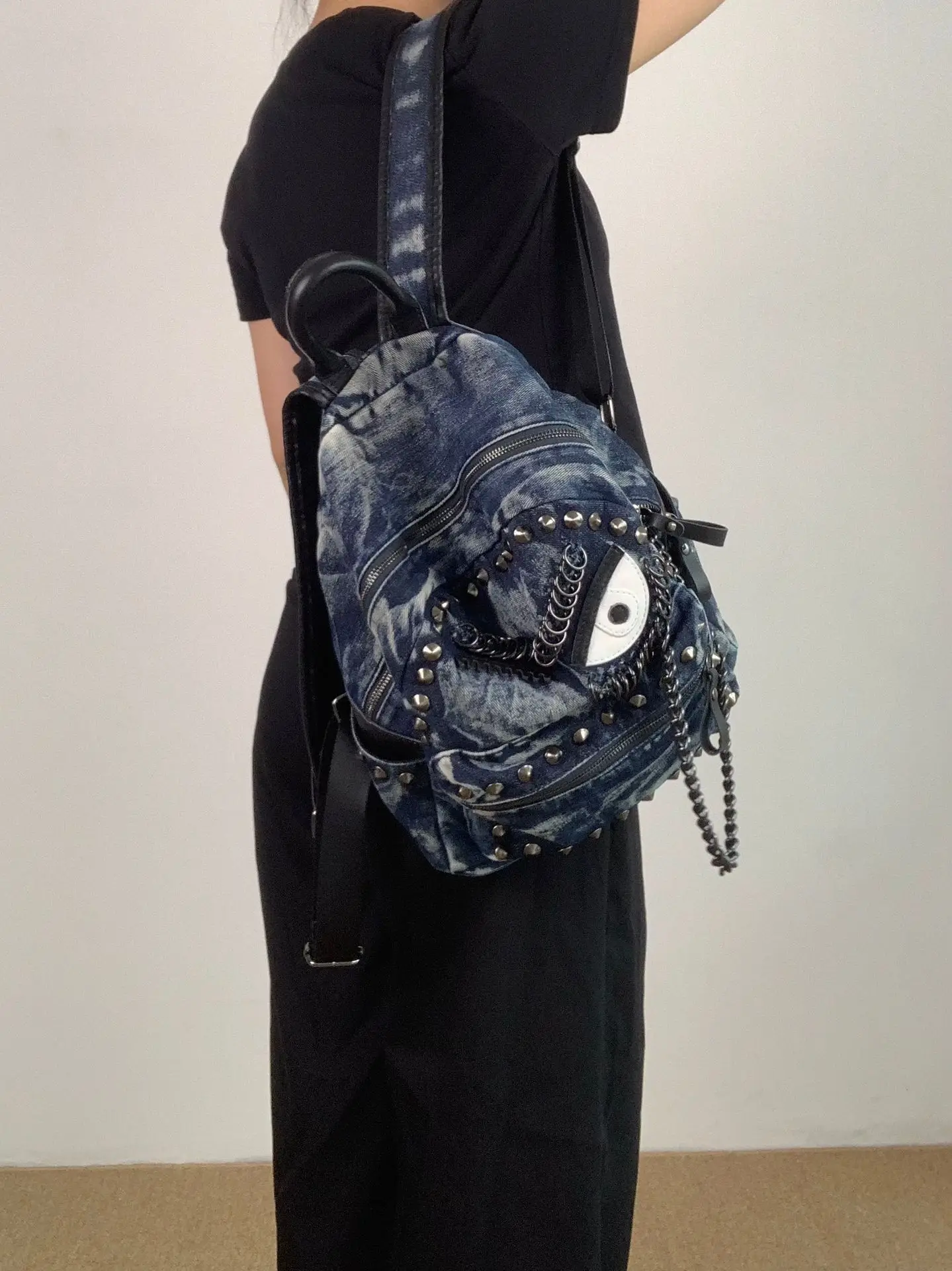 S0a4d9e236ca34226af2ec30983bbdf58U