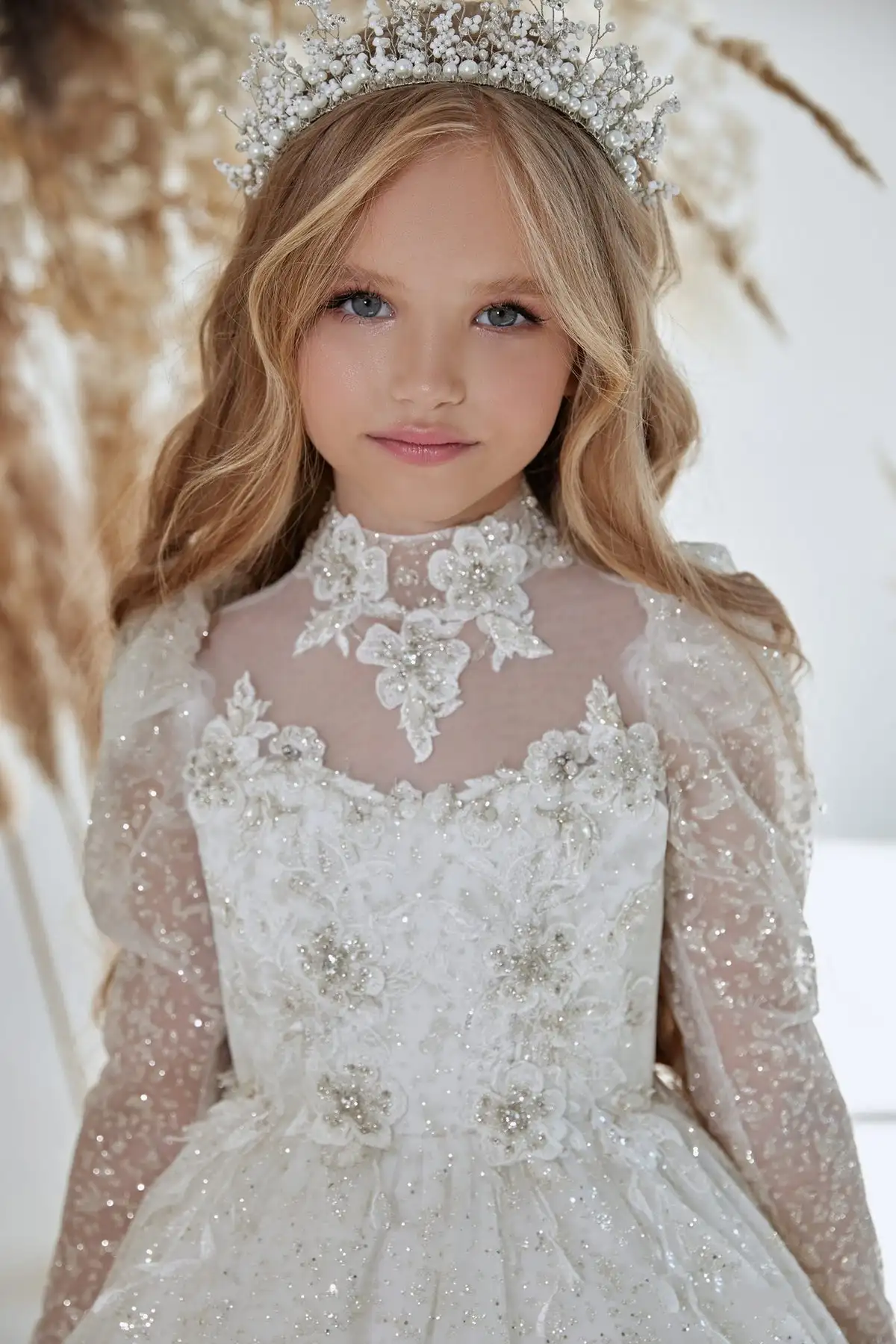 Flower Girls Rhinestone Fairytale A-line Luxury Princess Gown for Wedding Kids Dress