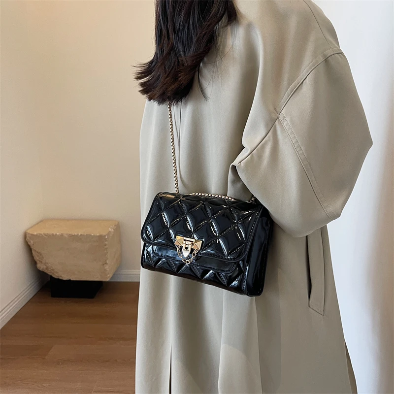 

Женская сумка через плечо с вышивкой, однотонная винтажная сумка через плечо с текстурным принтом, 2024