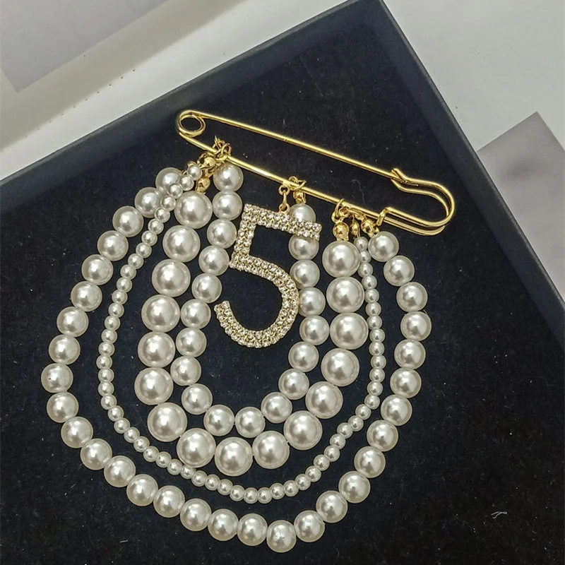 Klassische Elegante Frauen Männer Perle Quaste Kristall Broschen Abzeichen Vintage Dame Party Hochzeit Zubehör Schmuck