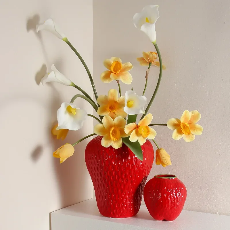 Cartoon Strawberry Vase Artificial Strawberry FlowerPot Flower Vase Fruit  Terrarium Flower Vase Home Decoration Accessories 2