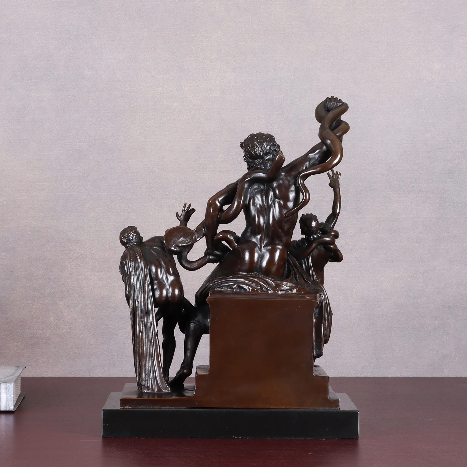 ギリシア彫刻レプリカ。 ギリシア彫刻レプリカ。