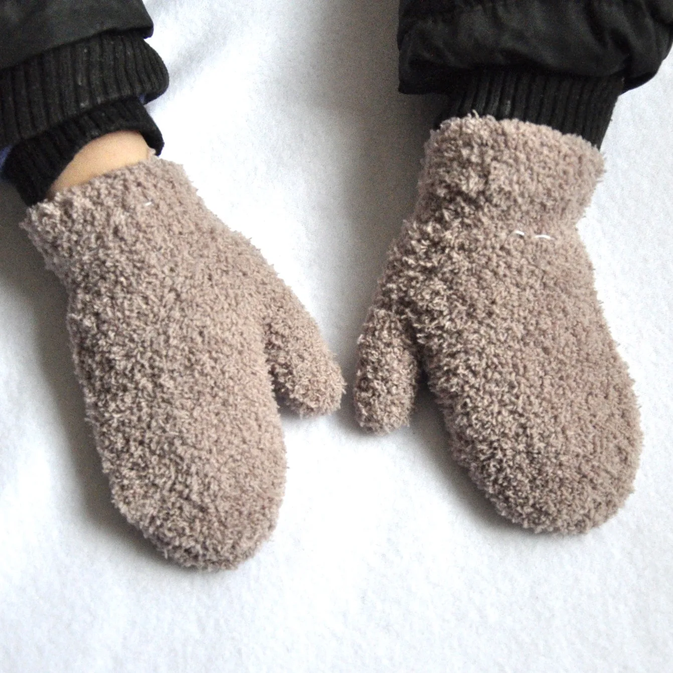 Baby Short Gloves Winter Coral Fleece Children Solid Knitted Plush Furry Full Finger Mittens Autumn Hand Warmer 1-4 Years Old 2