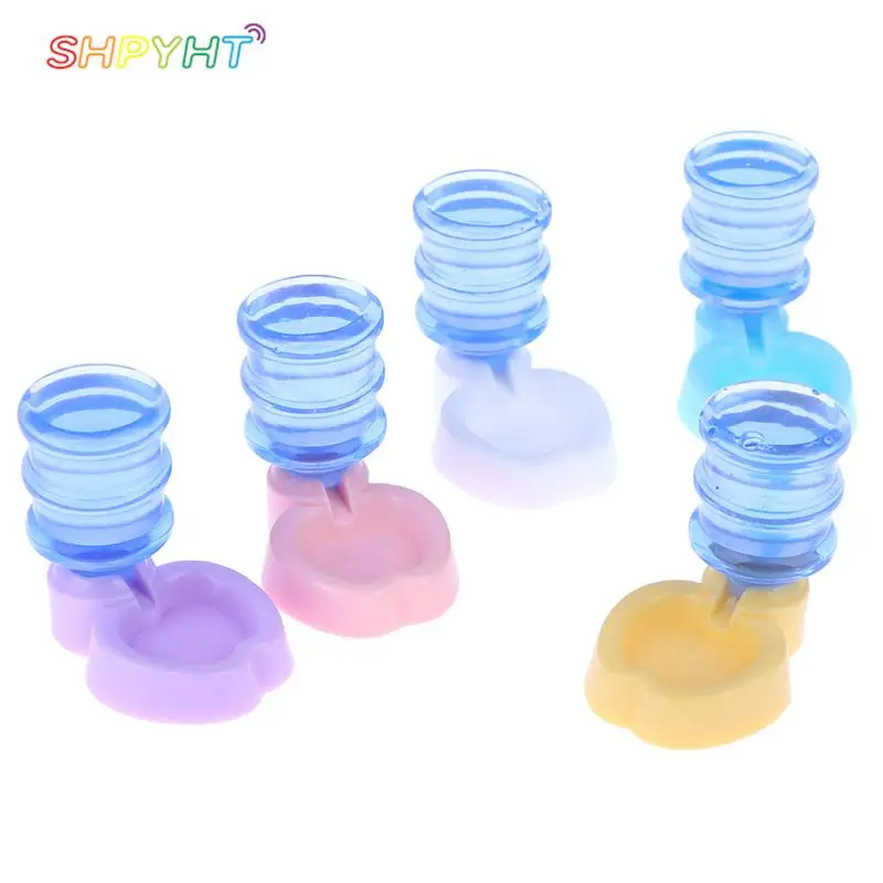 

1pc Mini Pet Water Dispenser Dollhouse Furniture Decor Ornaments for 1/6 1/12 Dollhouse Dolls Accessories kids Pretend Play Toys