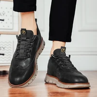 Chaussures d'été pour hommes grandes tailles avec semelle en caoutchouc souple et fonction antidérapante, surface en cuir tendance, chaussures de sport pour hommes 4
