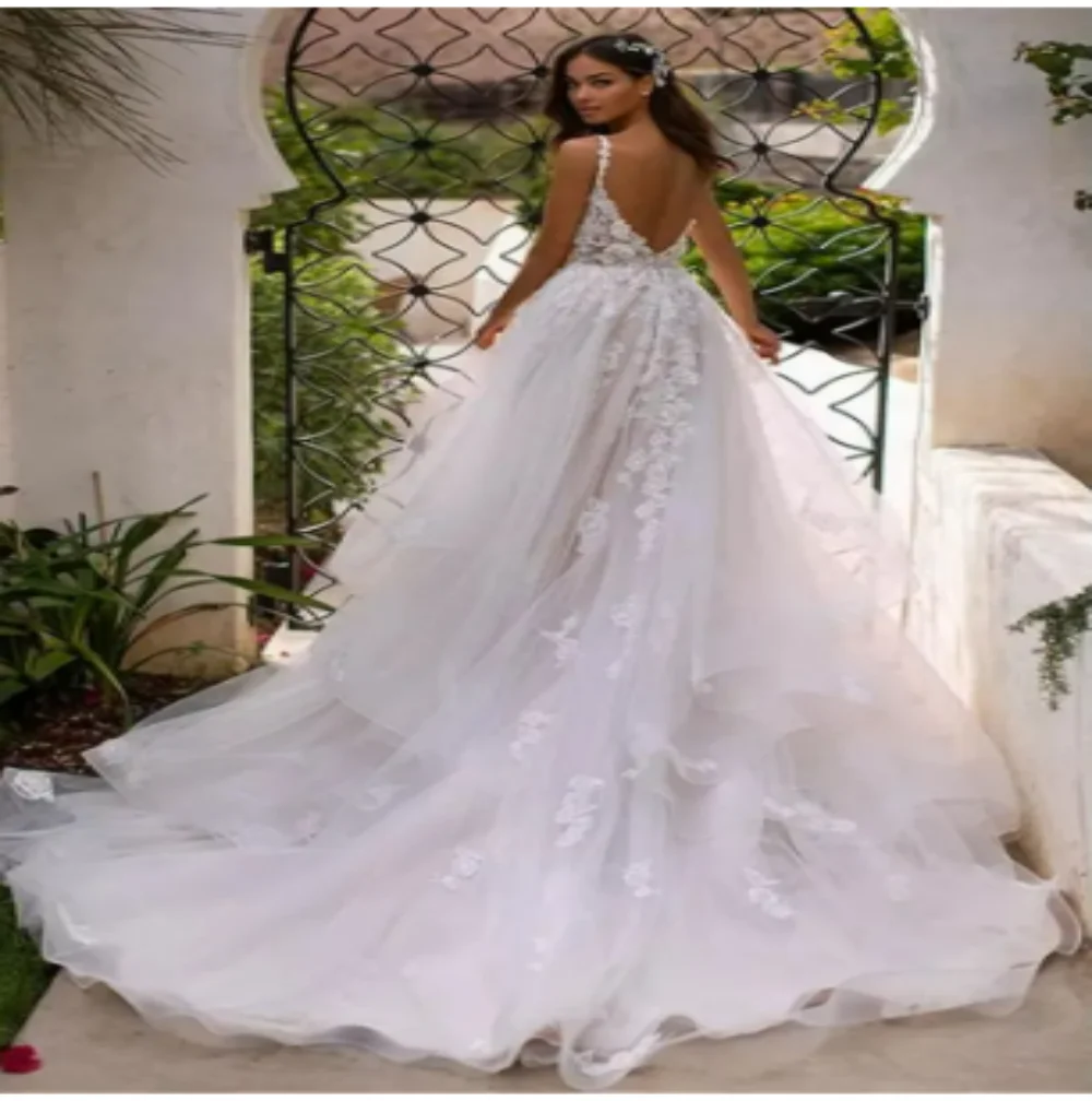 Рисунок 4 - Женское кружевное свадебное платье