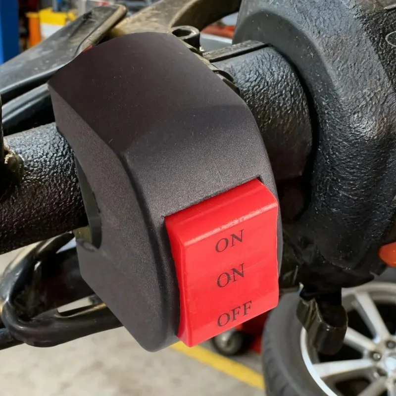 Universal 3 Position ON-ON-OFF Motorcycle Handlebar Switch Kit Headlight Toggle Switch Motorcycle Seat Modification Replacement