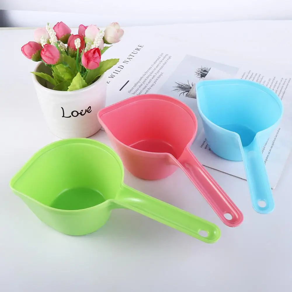 

1 шт., пластиковая ложка для кормления, с отверстием