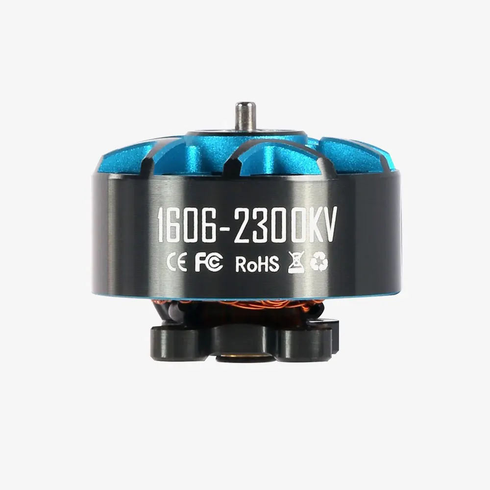 Moteur brushless 1606 2850KV monté sur un bras de drone, avec hélices et connecteurs visibles.