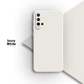 Lvory White