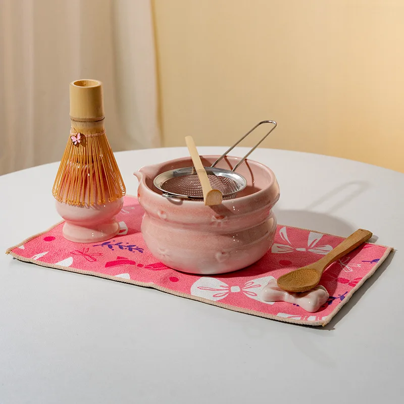 5/8-teiliges Set für ein Zeremonien-Teeservice, bestehend aus Schneebesen, Keramikschale, Matcha-Löffel und -Sieb._voghion.com