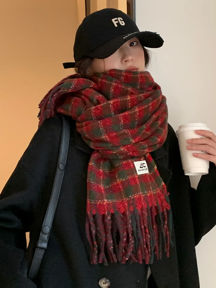 

2023 Christmas Gift Red Plaid Retro Scarf Female Korean Version of The Ins Style Scarfs Warm Students Couple Shawl