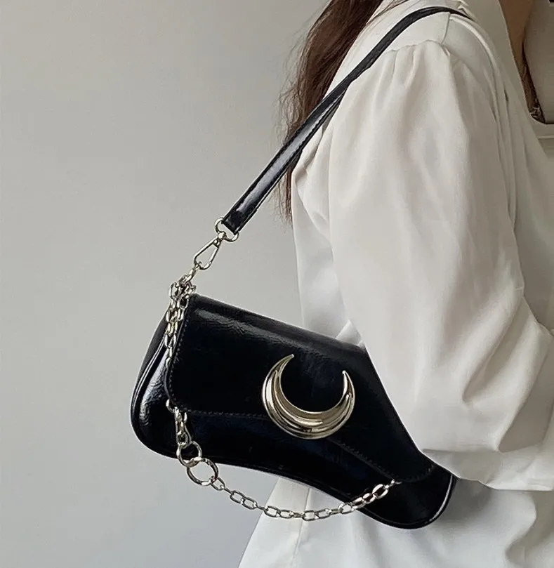 

Europe and the United States new advanced sense of the moon lock women's shoulder underarm bag fashion trend crossbody bag