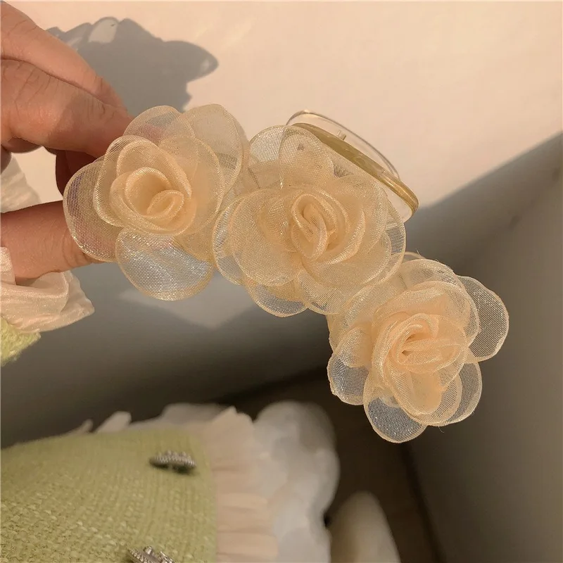 

Camellia Flower Hair Clips for Women Elegance Sweet Hair Claw Girls Gentle Temperament Shark Crab Clips Fashion Hair Accessoires