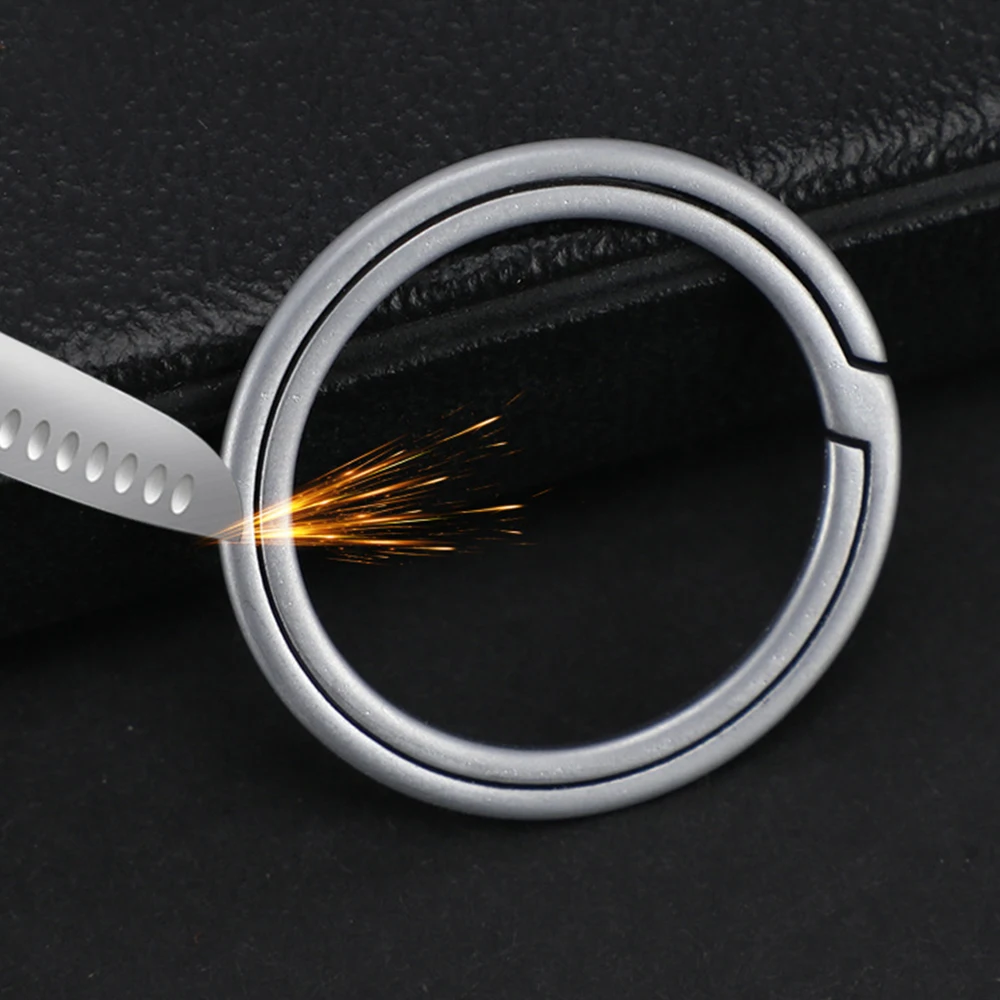 DIYCarKeychainPendantRingsforMaleGiftDurableTitaniumAlloyKey
