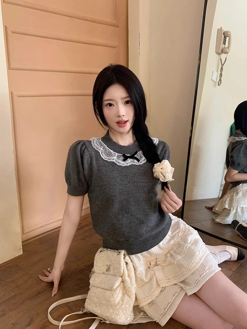 

Grey Bubble Sleeve Knit T-shirt Women Summer Bow Lace Bottom Shirt Short Chic Absolute Top