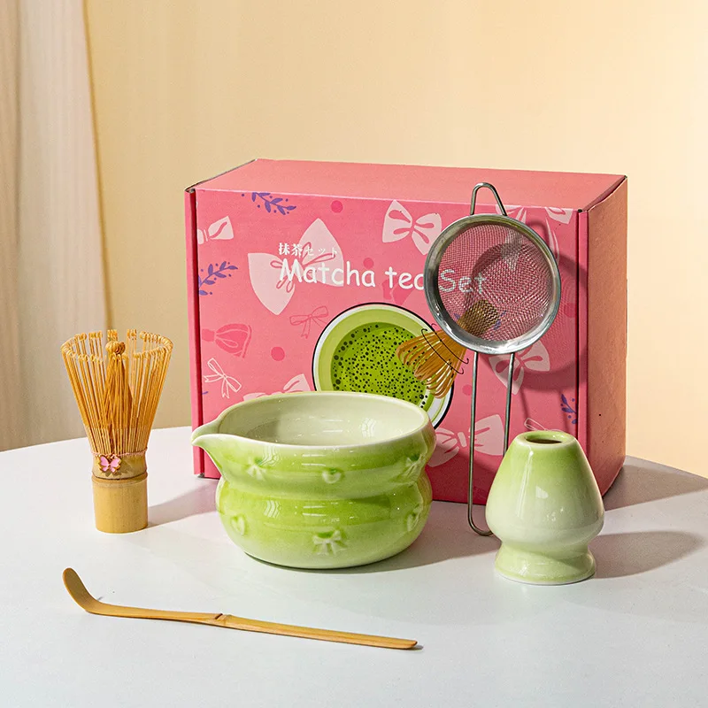 5/8-teiliges Set für ein Zeremonien-Teeservice, bestehend aus Schneebesen, Keramikschale, Matcha-Löffel und -Sieb._voghion.com