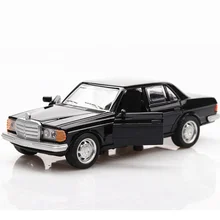 

1/36 Boxed Simulation Car Model Toys E-class Black Classical Car Retro Autos Pull Back Function Model 2 Doors Opened