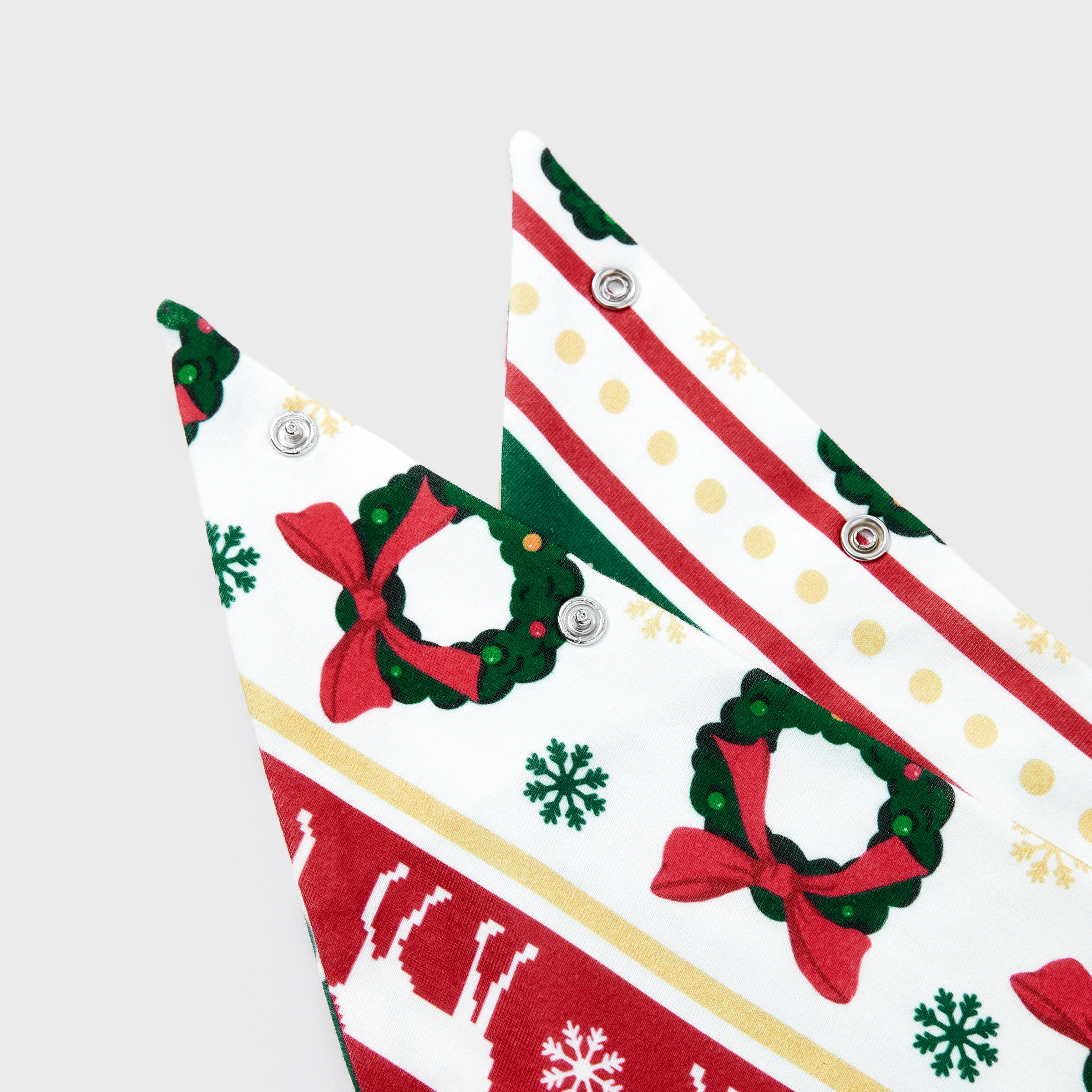 thumbnail image 4 of Conjuntos de pijamas navideños a juego para toda la familia con estampado de renos y árboles, 4 of 5