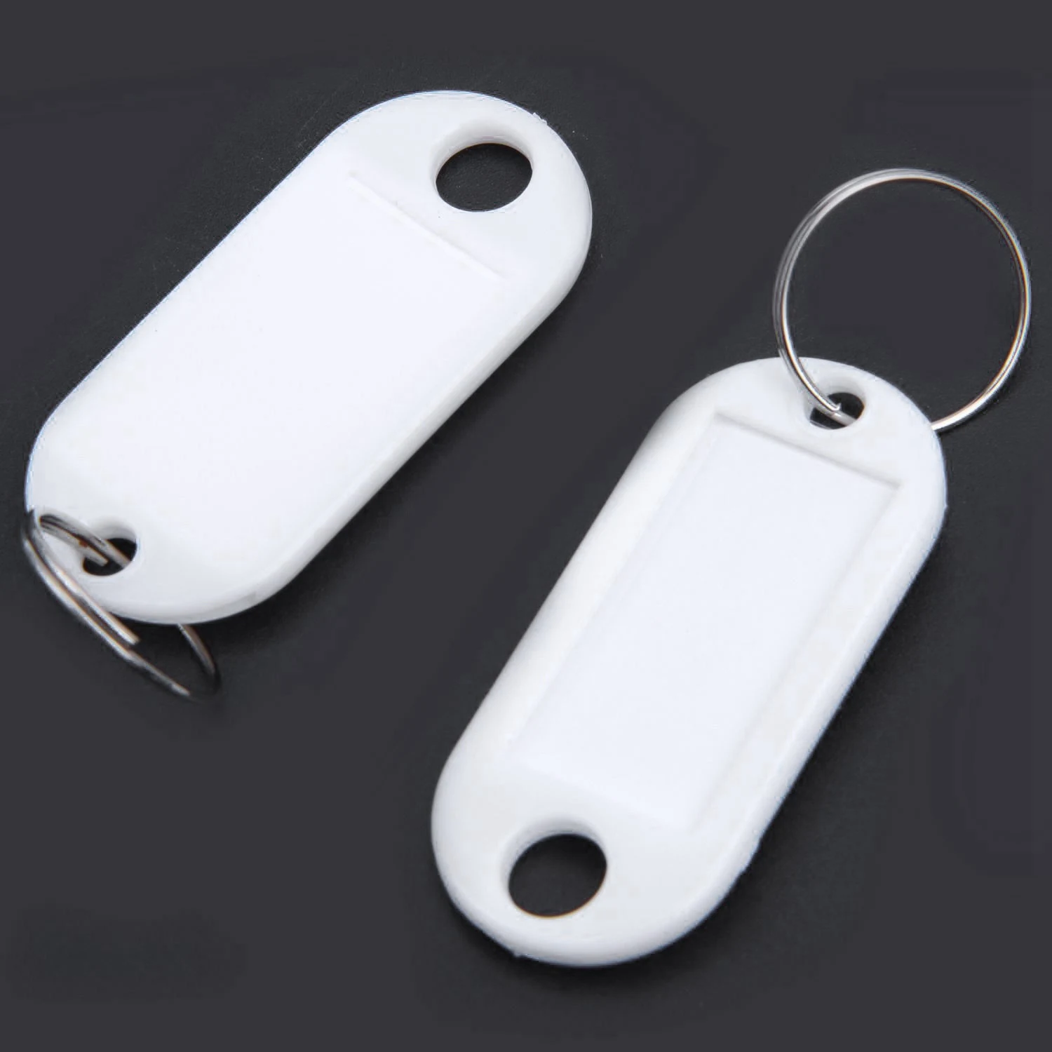 B68C 200 Pcs Key Ring Tags Plastic Luggage Tag Tags 5.1X2.2Cm Baggage Tag, 100 Pcs Black & 100Pcs White